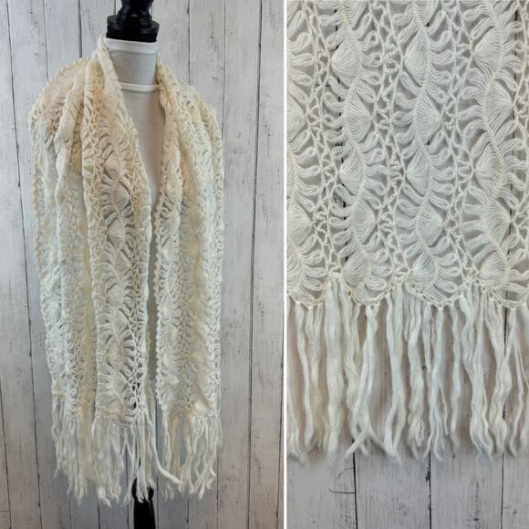 Handmade Macramé Cream Shaw Boho Art to Wear Scarf Wrap with Fringe One Size - Picture 1 of 9